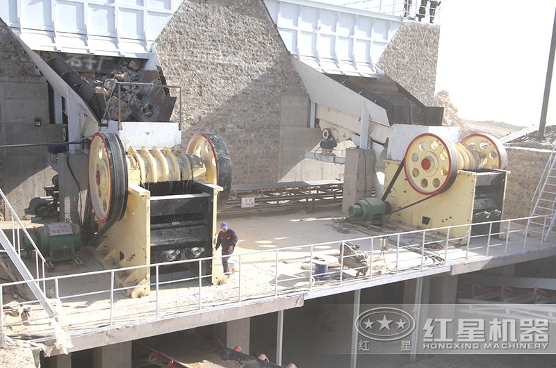 912顎式破石機產(chǎn)量是多少？一臺價格多少錢？